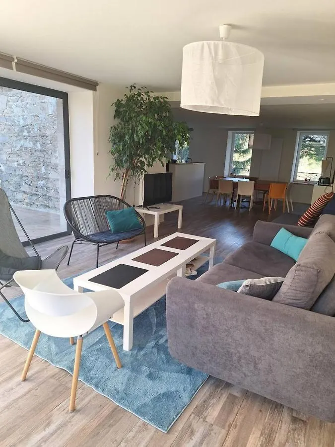 Grand Cottage Le Pre Bleu 11Mn Lac Thizy-les-Bourgs Holiday home