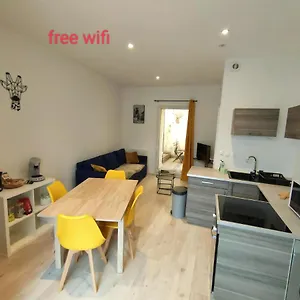 Appartement Patio Cosy, Thizy-les-Bourgs